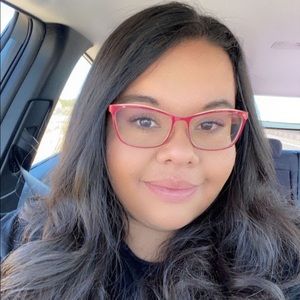 Meet your Posher, Janel